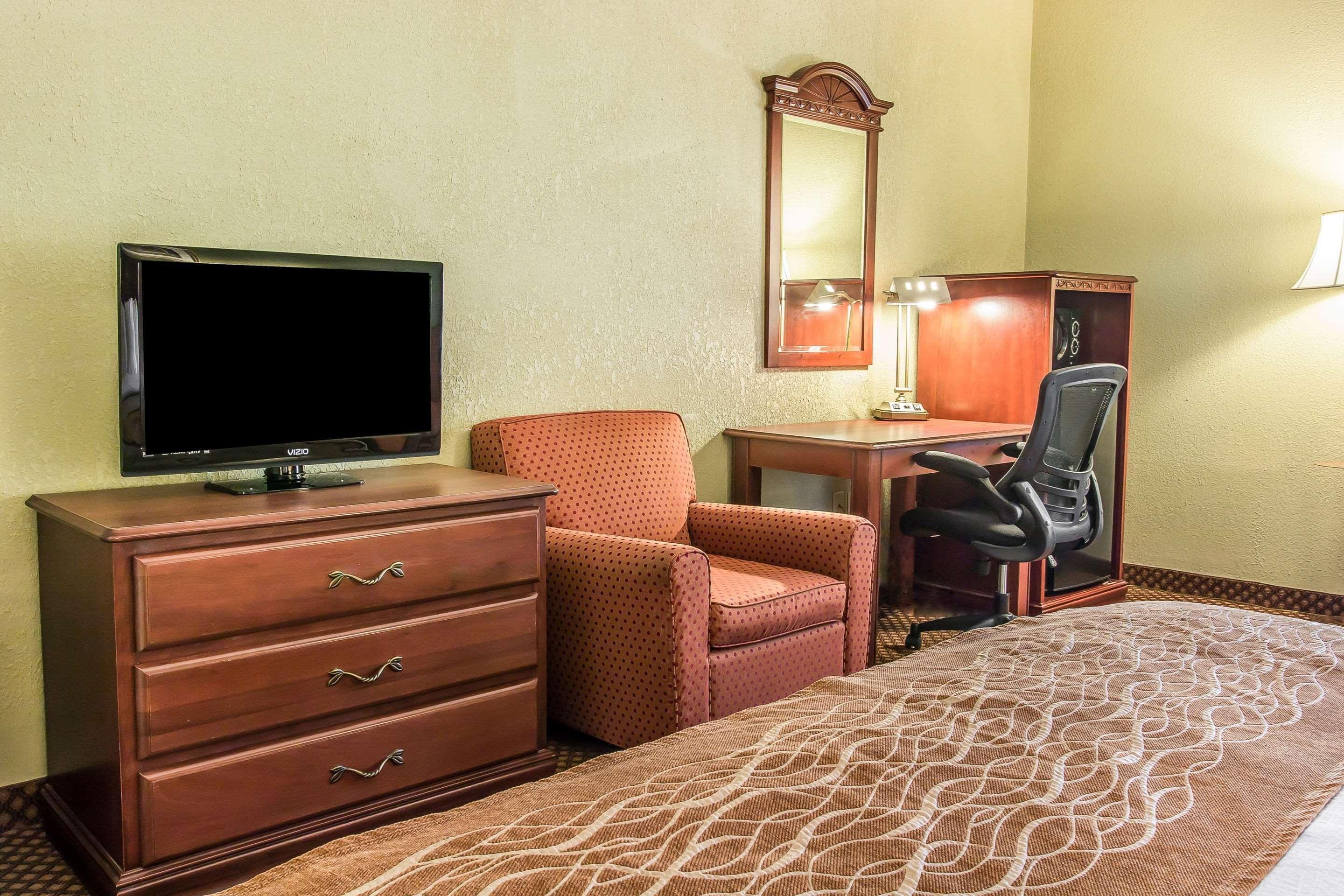 Quality Inn & Suites Ann Arbor Hwy 23 מראה חיצוני תמונה