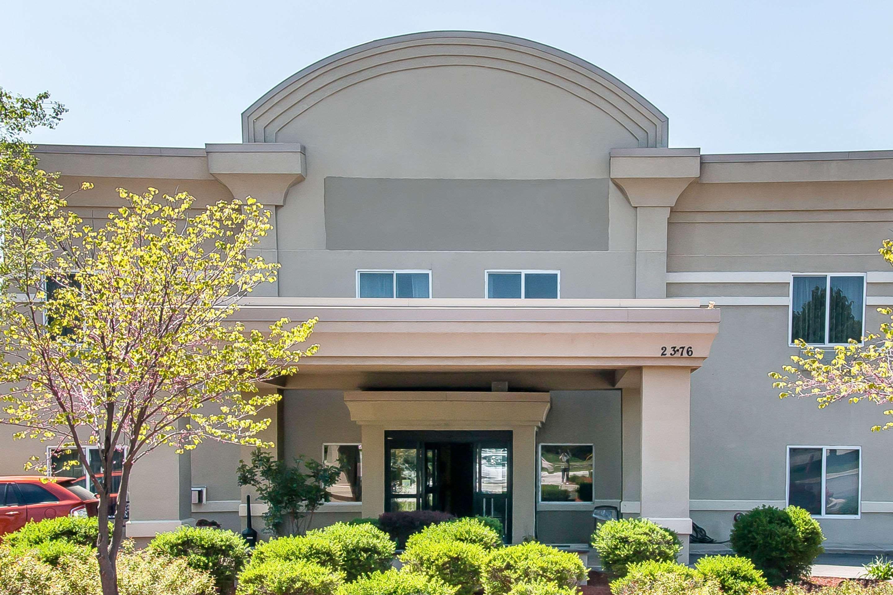 Quality Inn & Suites Ann Arbor Hwy 23 מראה חיצוני תמונה