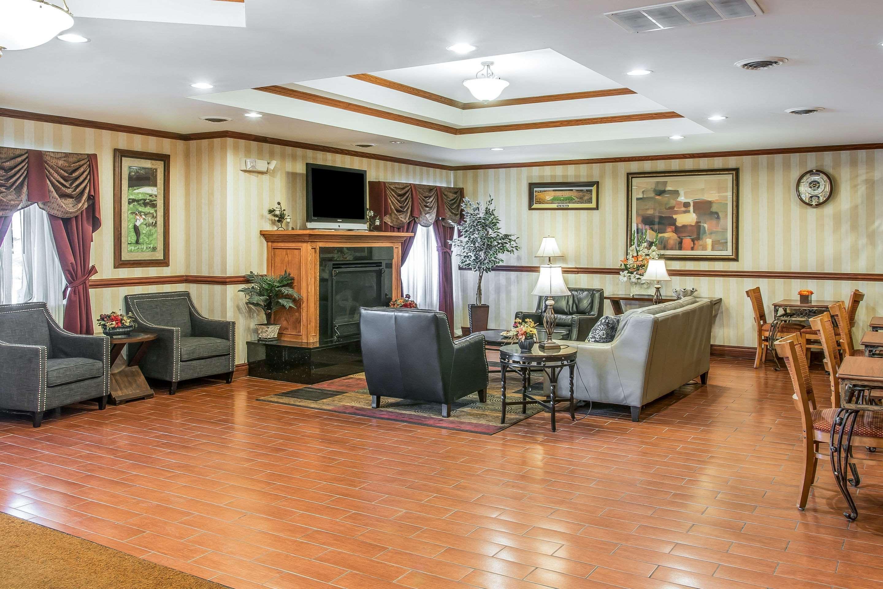 Quality Inn & Suites Ann Arbor Hwy 23 מראה חיצוני תמונה