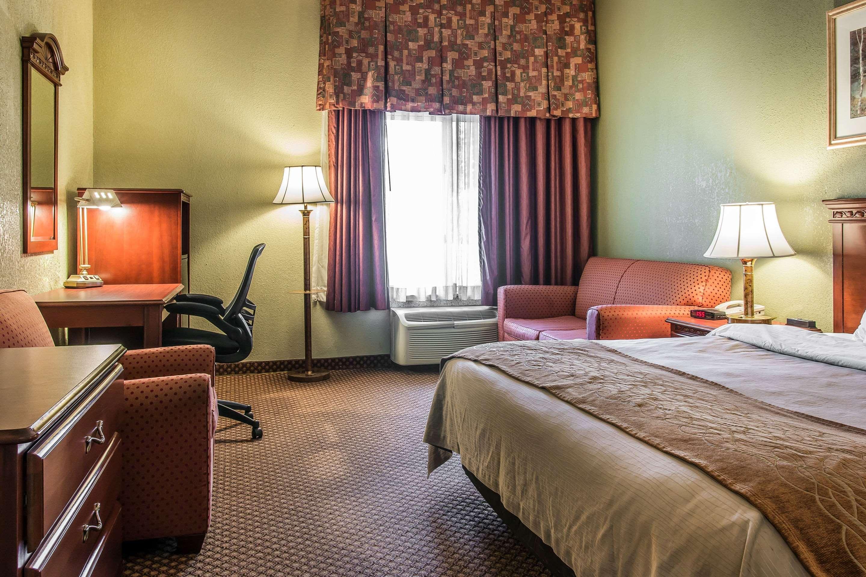 Quality Inn & Suites Ann Arbor Hwy 23 מראה חיצוני תמונה