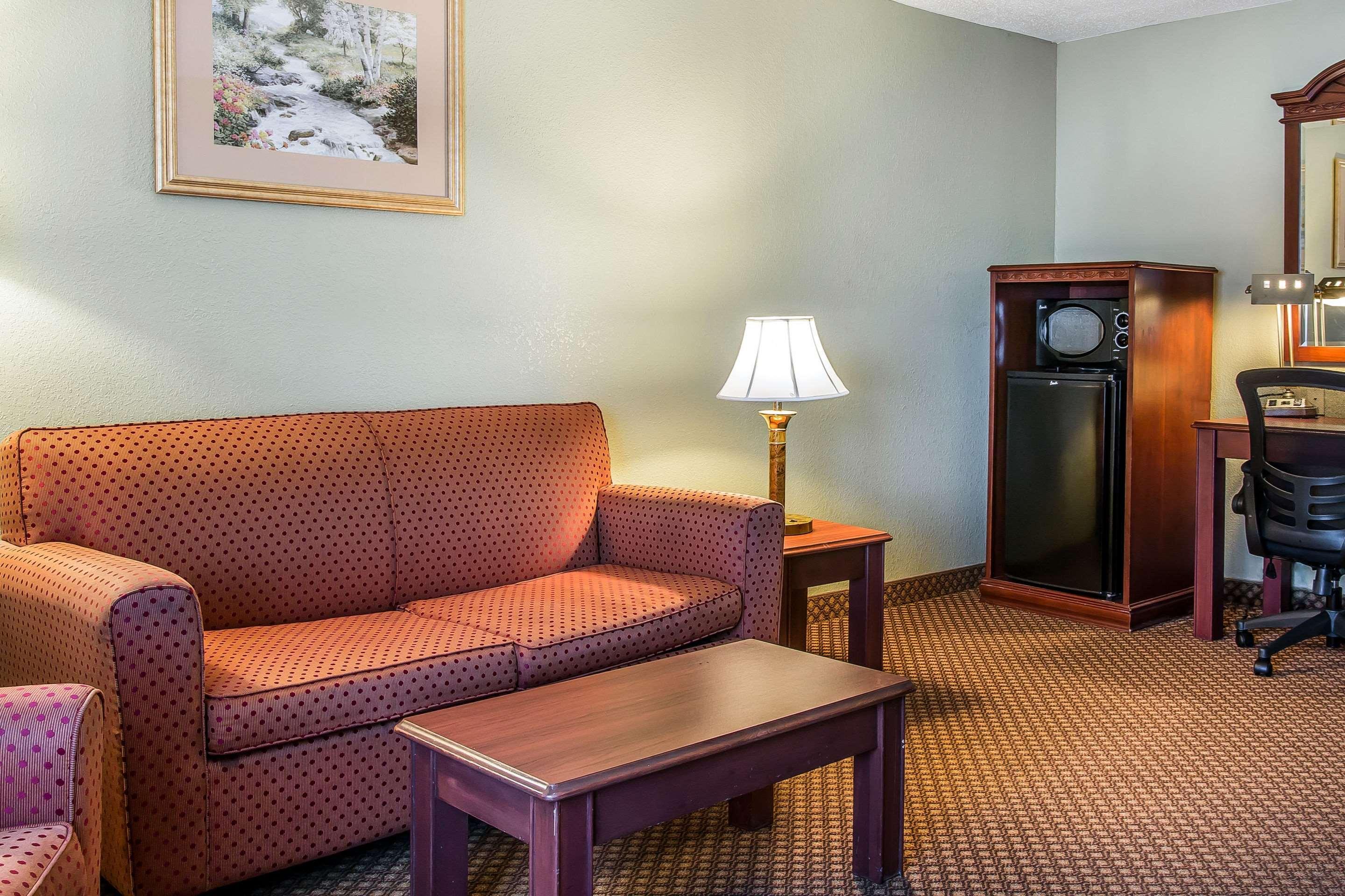 Quality Inn & Suites Ann Arbor Hwy 23 מראה חיצוני תמונה