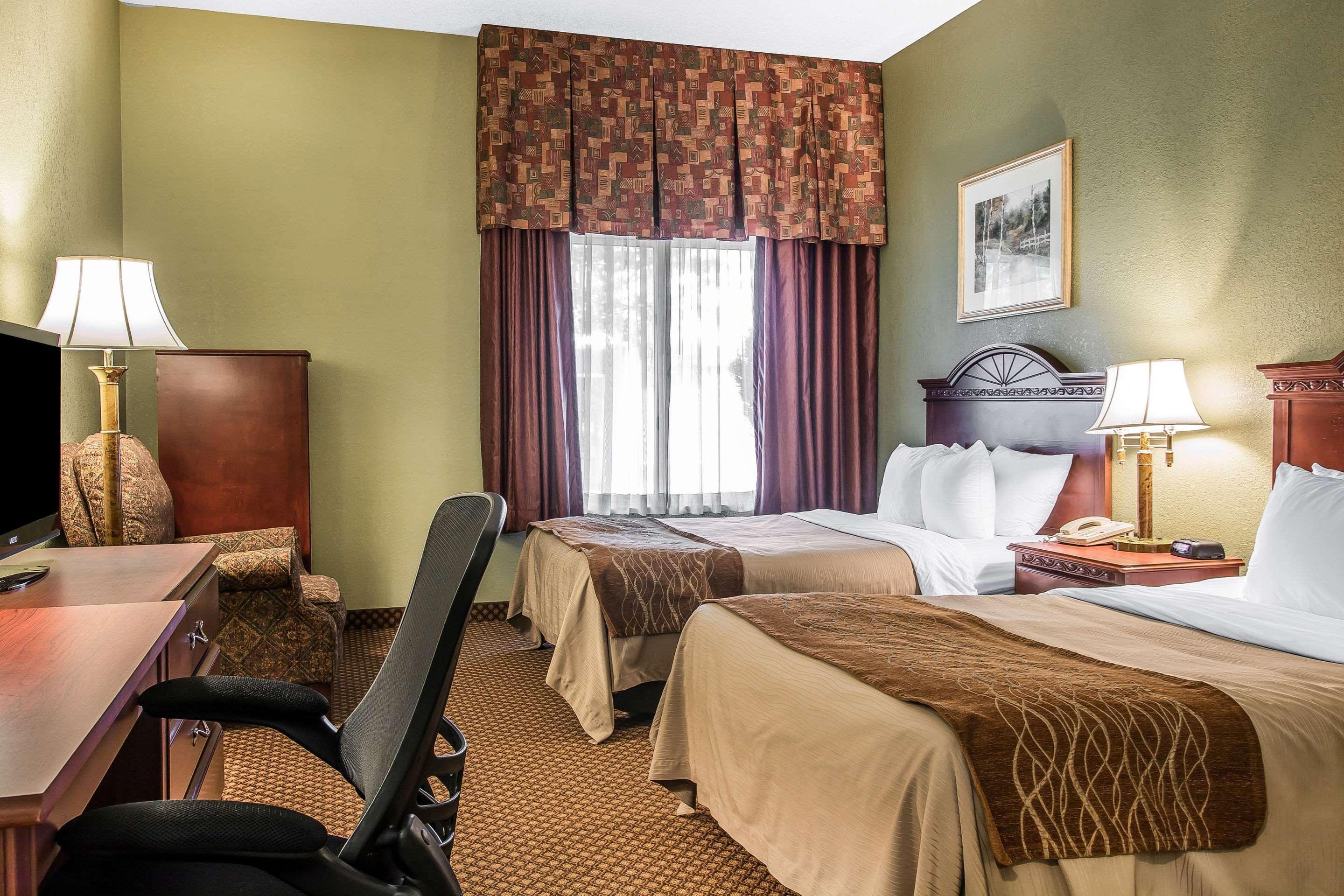 Quality Inn & Suites Ann Arbor Hwy 23 מראה חיצוני תמונה