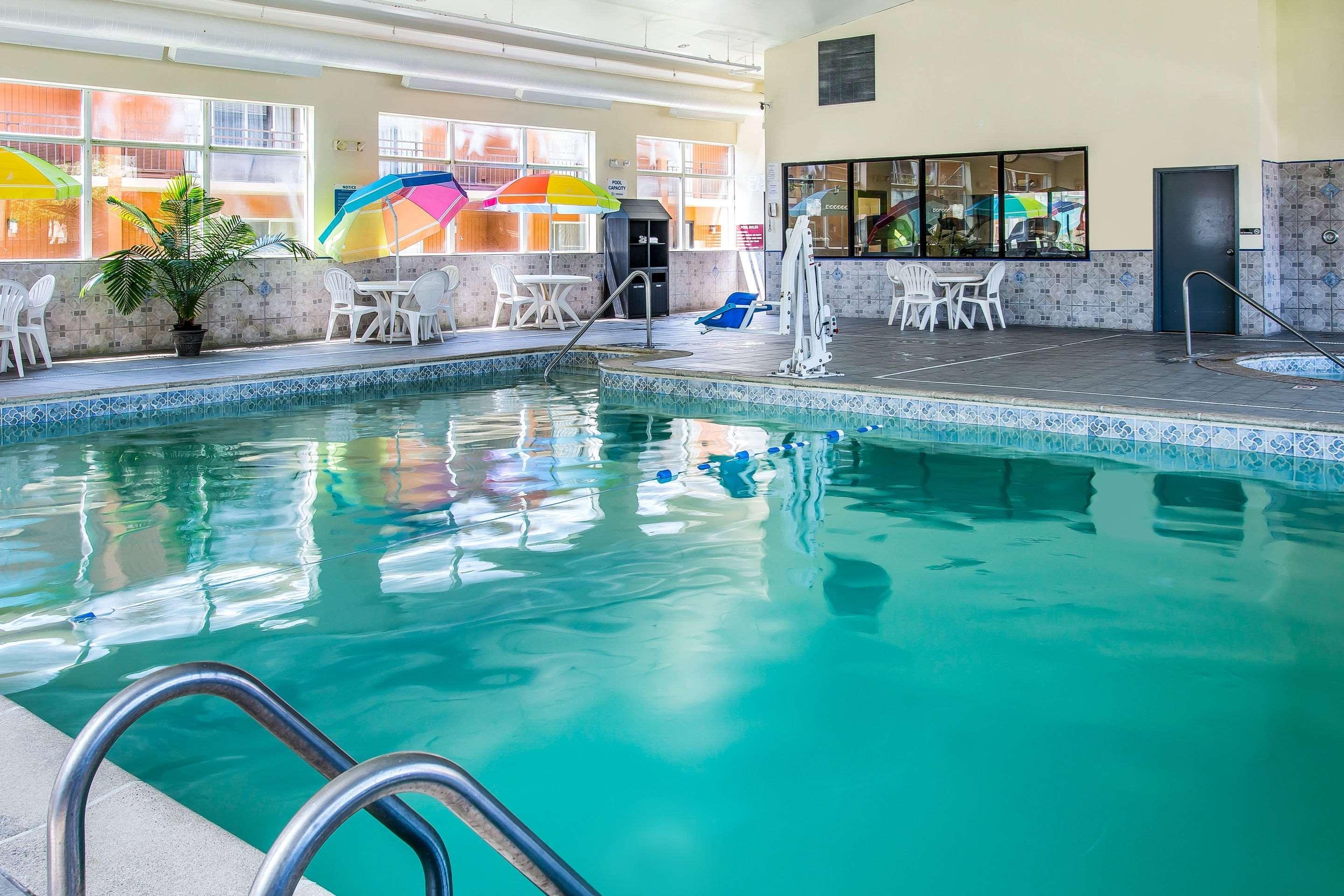 Quality Inn & Suites Ann Arbor Hwy 23 מראה חיצוני תמונה