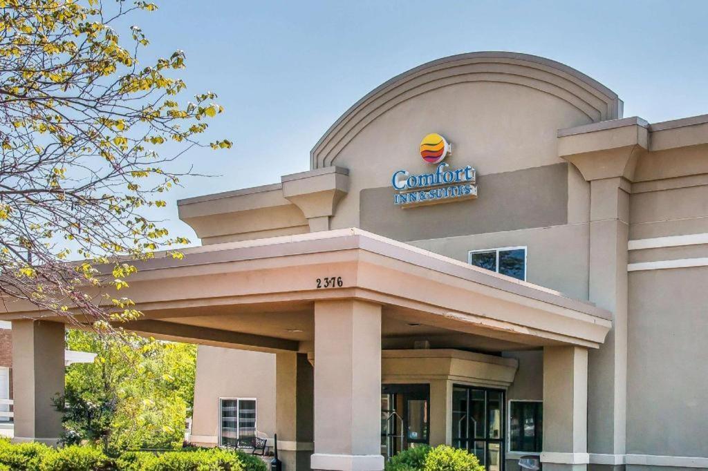 Quality Inn & Suites Ann Arbor Hwy 23 מראה חיצוני תמונה