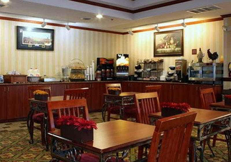Quality Inn & Suites Ann Arbor Hwy 23 מראה חיצוני תמונה